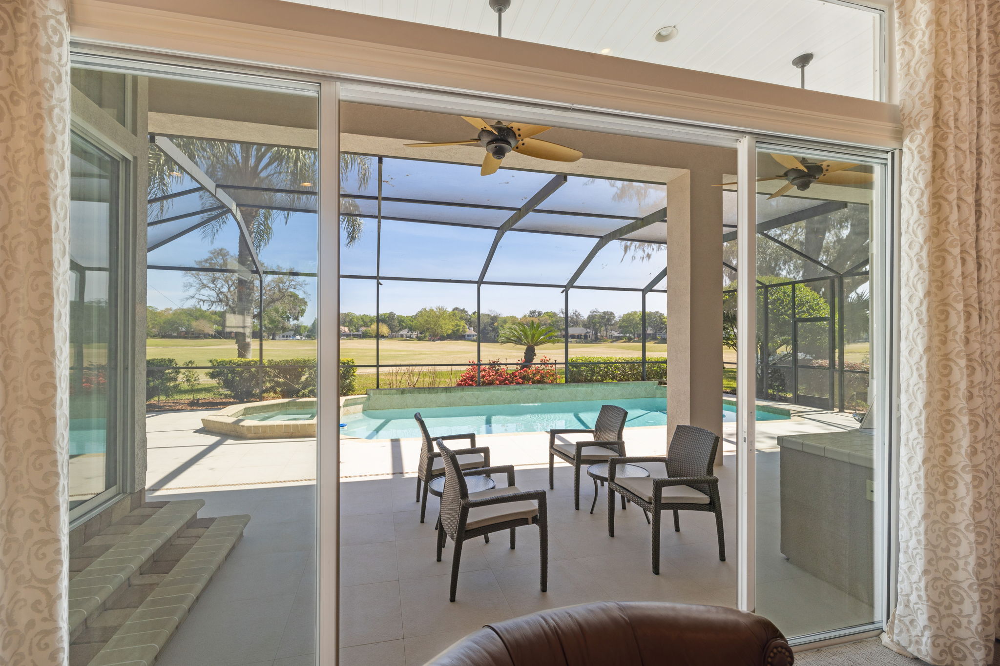 Sliding Doors to Lanai