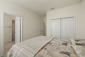 Guest Bedroom 4 of 4