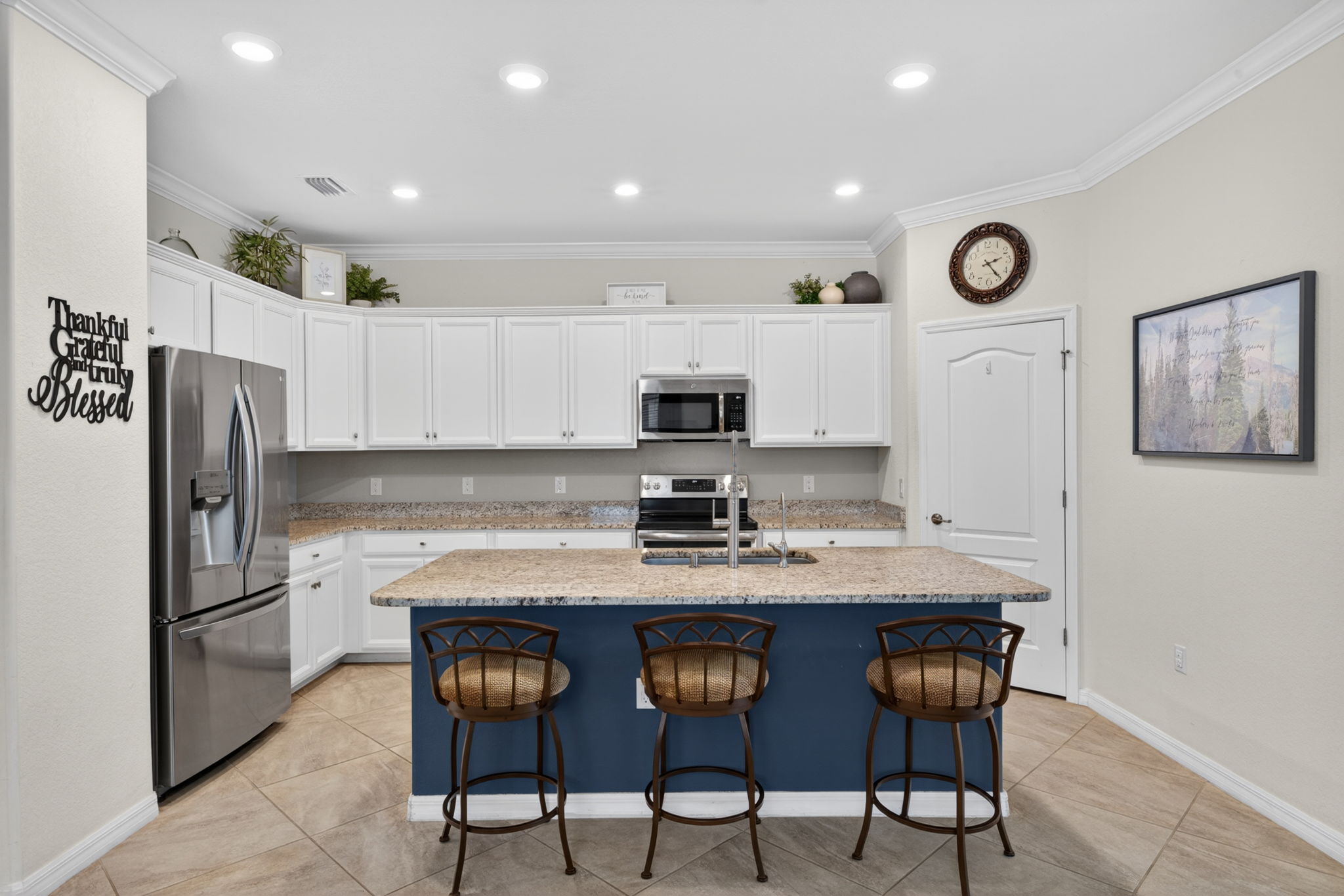 Breakfast Bar 1 of 3