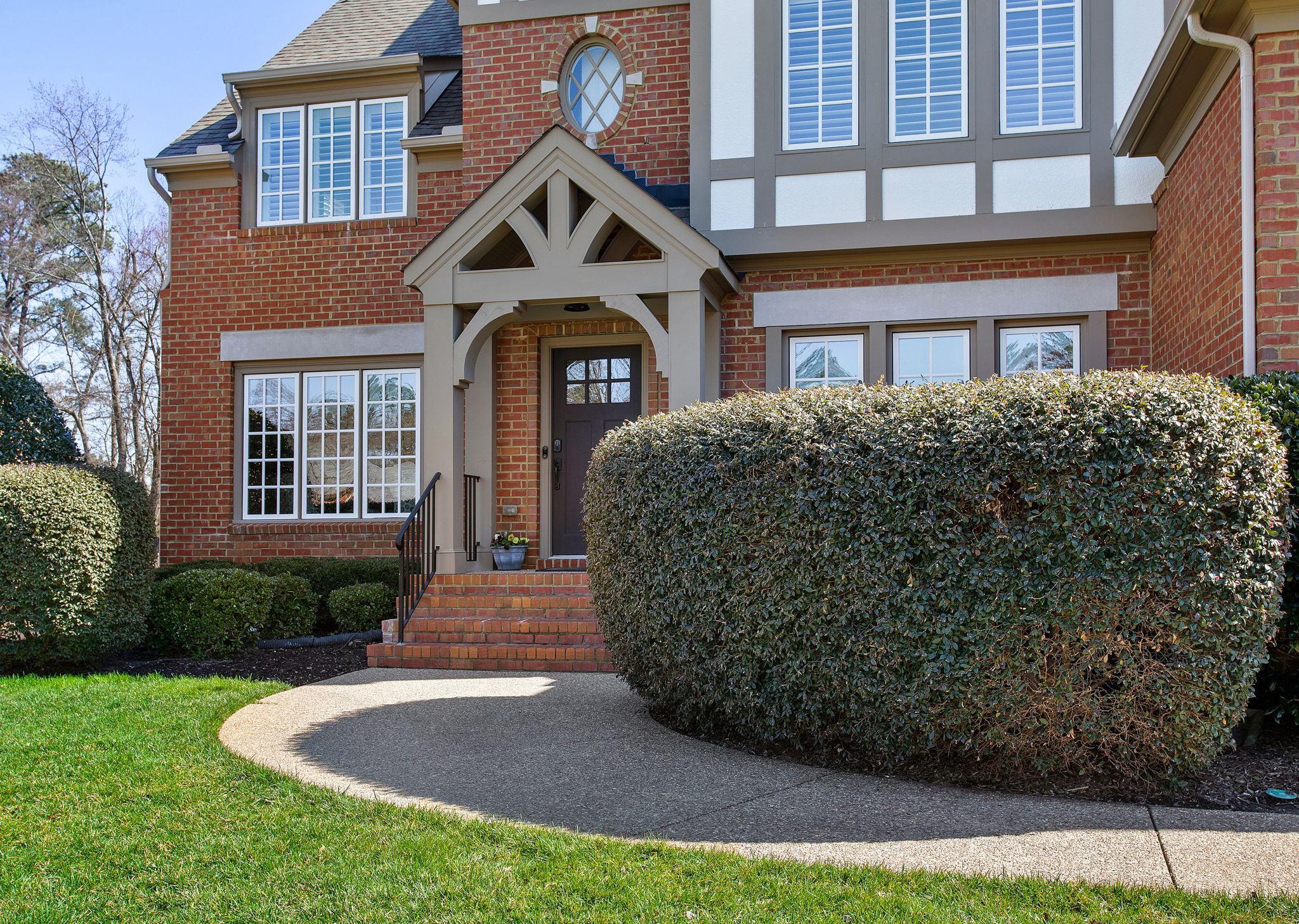 04-Exterior Front
