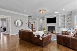 09-Family Room