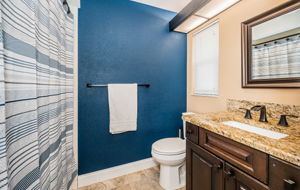 Master Bathroom1b