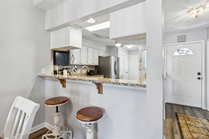 Kitchen/Foyer