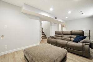  Photo 36