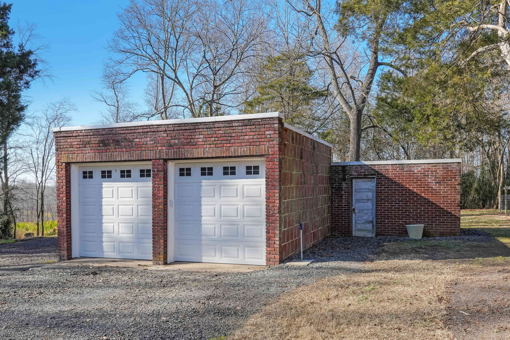 Detached Garage