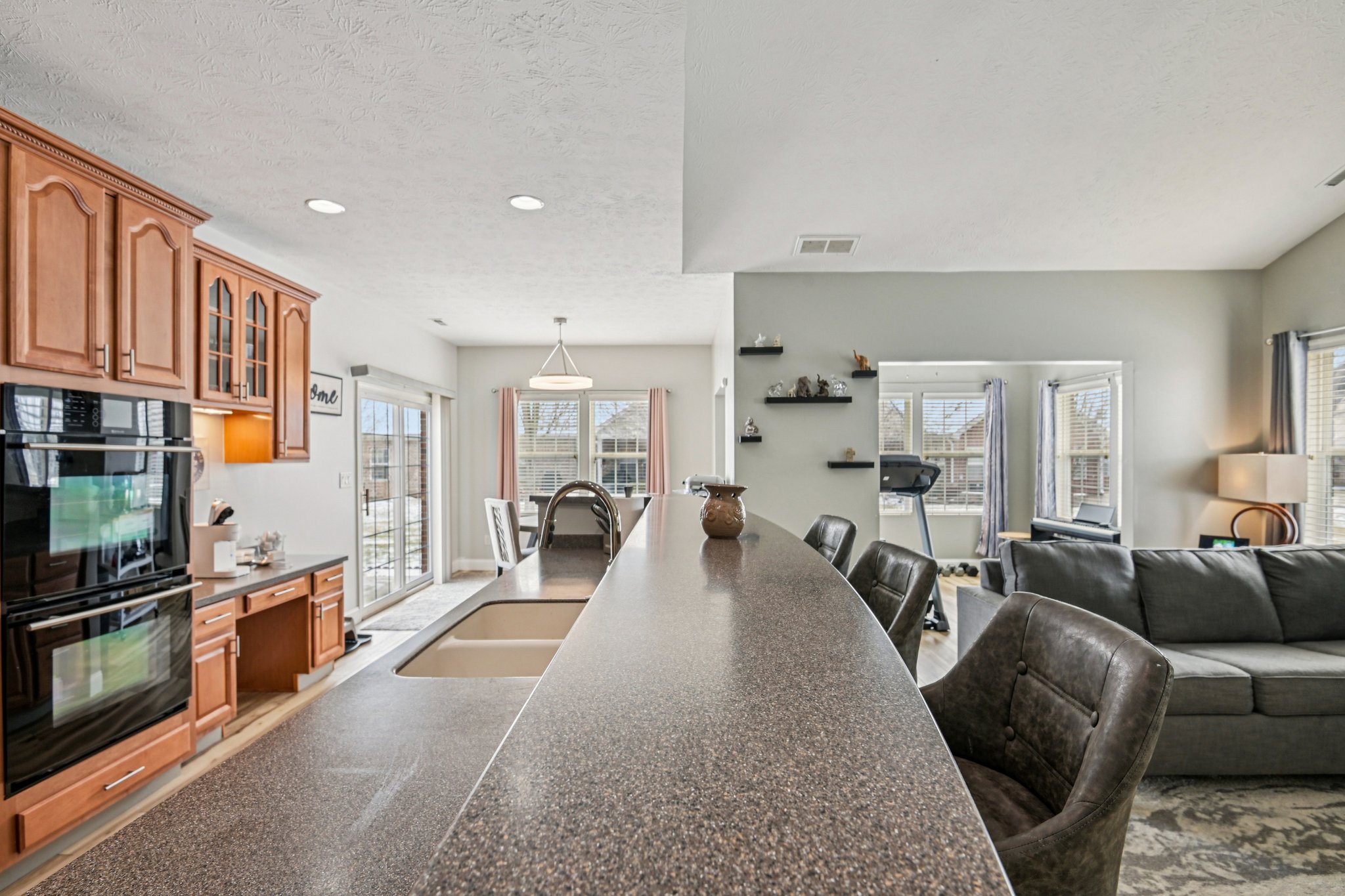 Ganton Dr-S0303-028.jpg