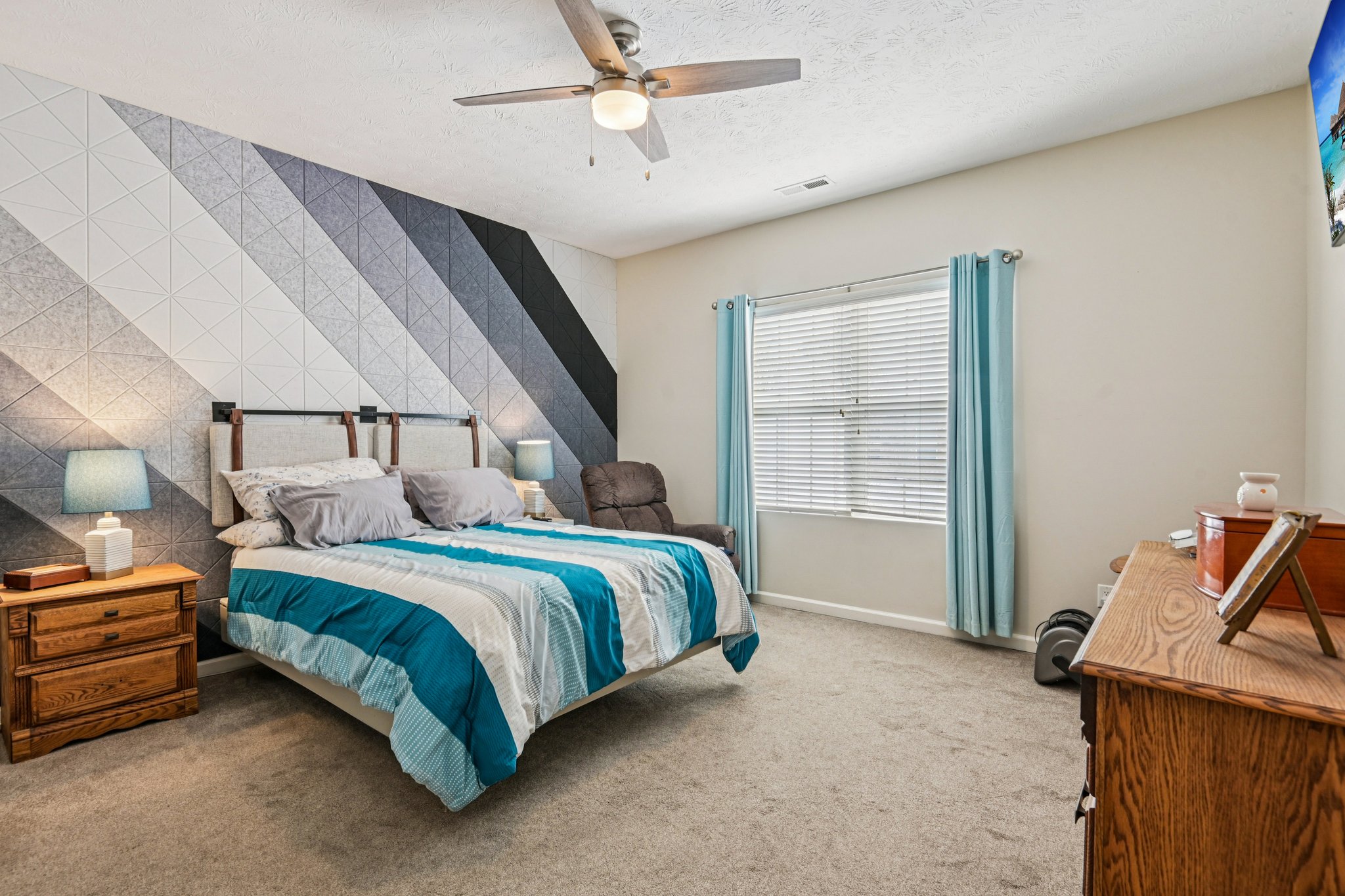 Ganton Dr-S0303-042.jpg