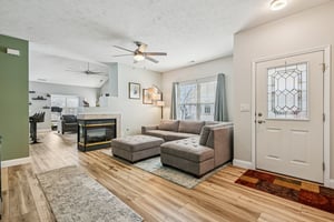 Ganton Dr-S0303-009.jpg