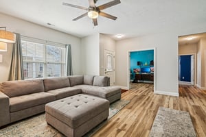 Ganton Dr-S0303-010.jpg