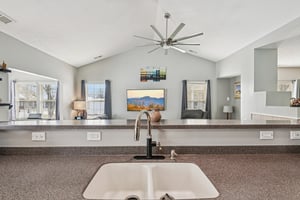 Ganton Dr-S0303-025.jpg