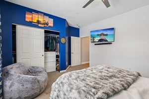 Ganton Dr-S0303-036.jpg