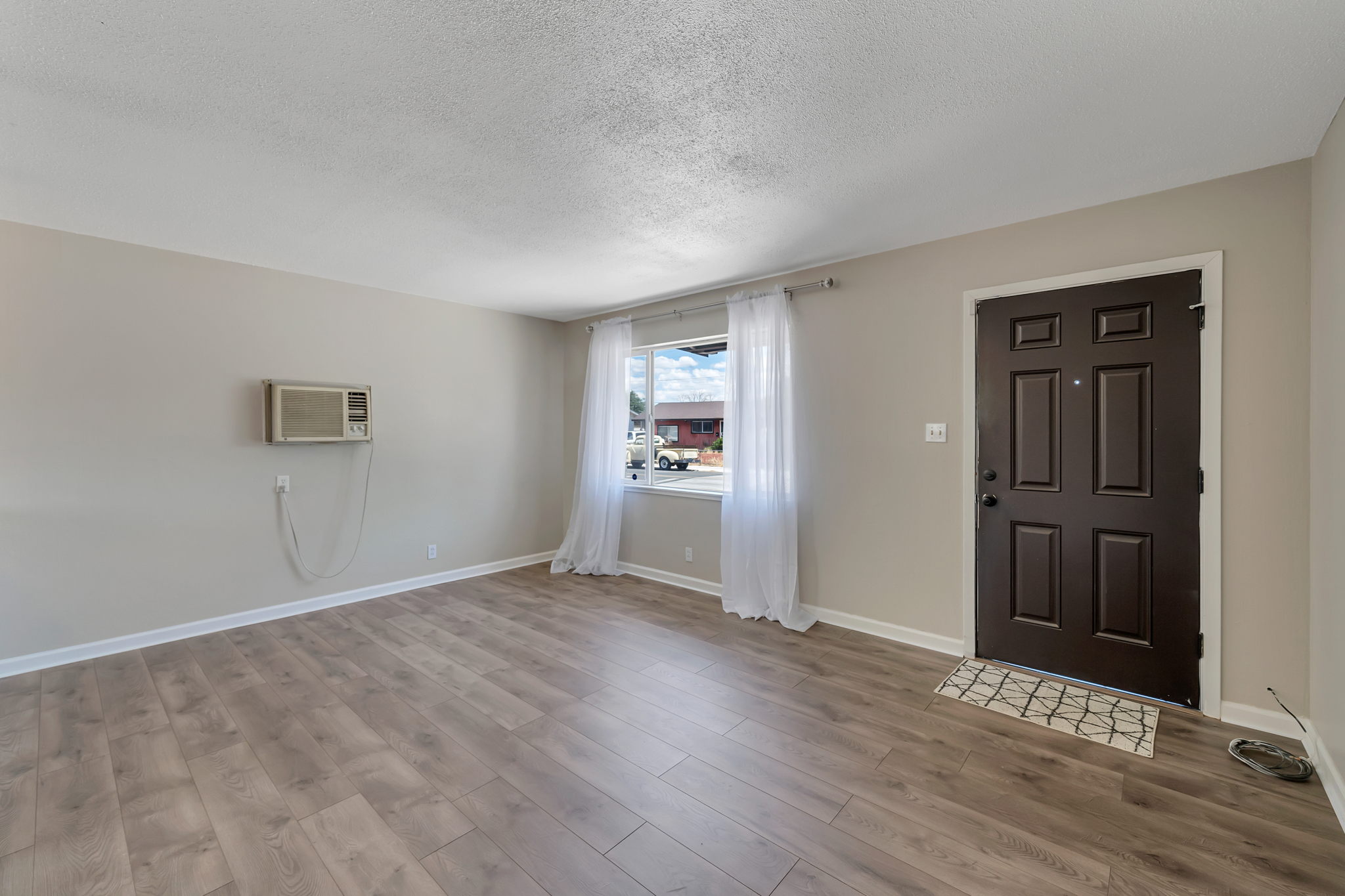 1195 Manhattan St, Reno, NV 89512, USA Photo 4