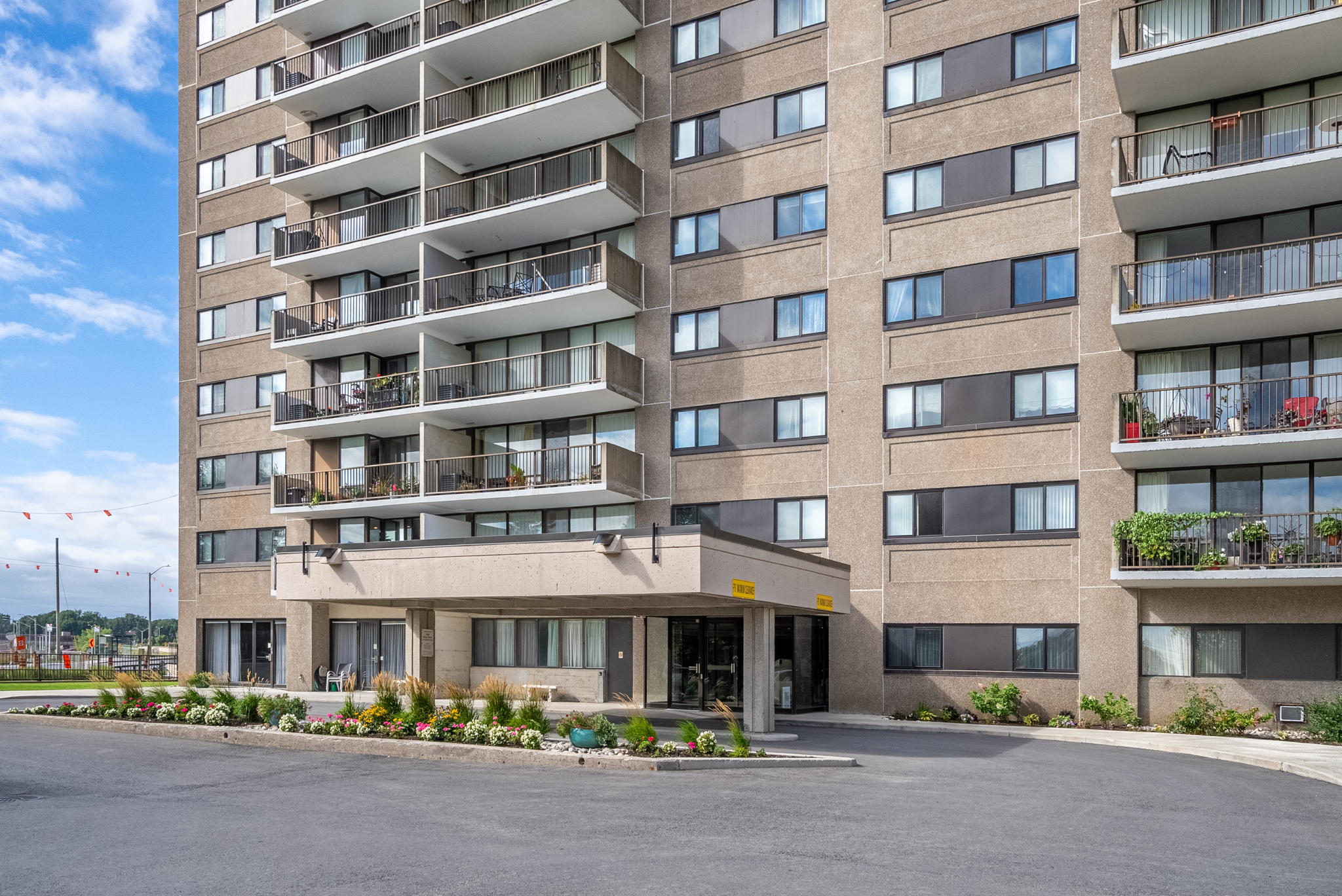 Richmond Rd unit 1404 Ottawa | InsideOut Media