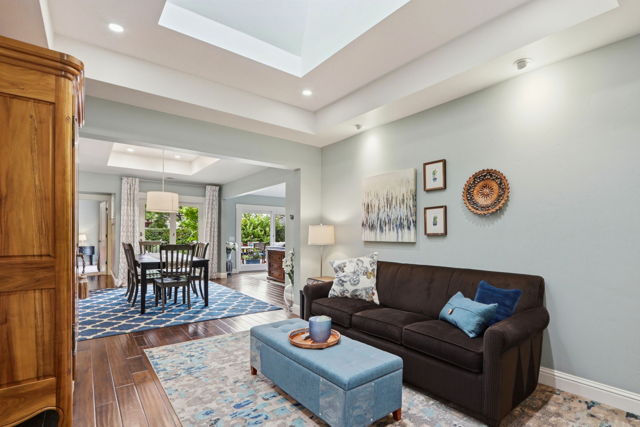 007_F8_1195 Steinway Ave