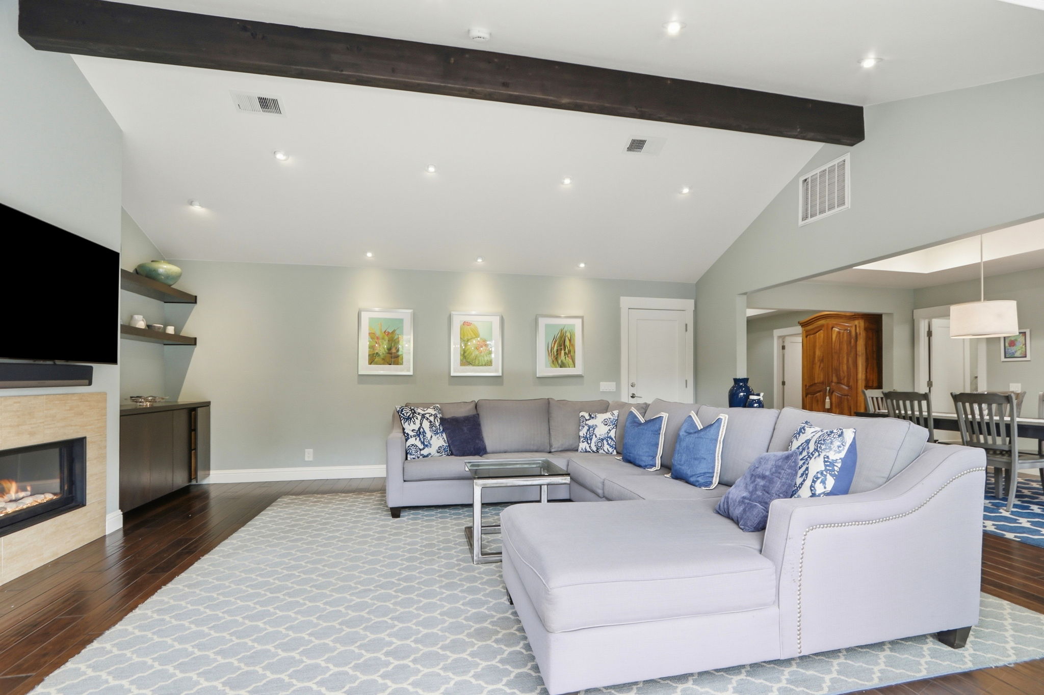 012_F8_1195 Steinway Ave