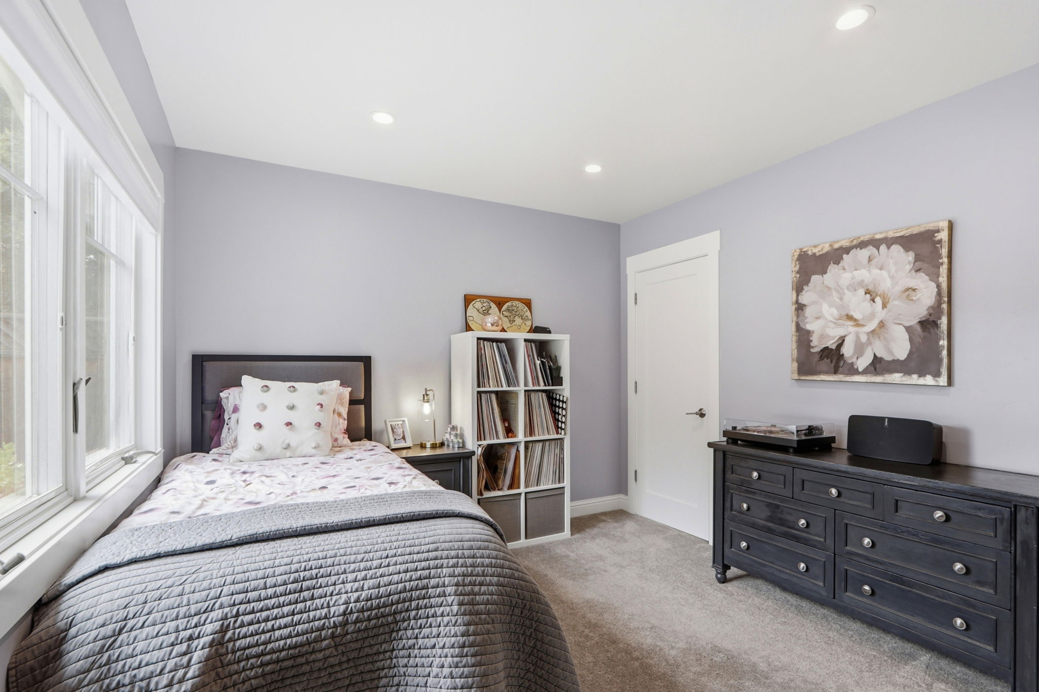024_F8_1195 Steinway Ave