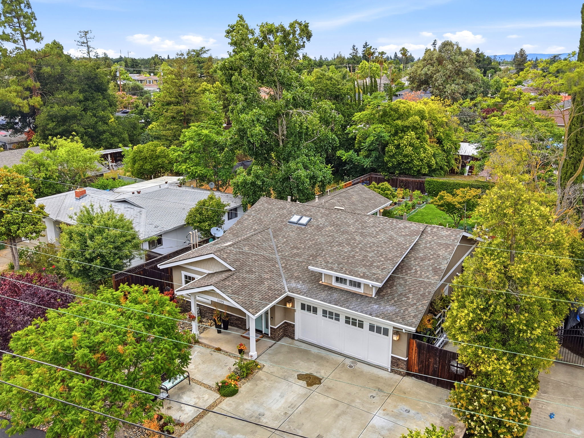 004_F8_AERIAL_1195 Steinway Ave