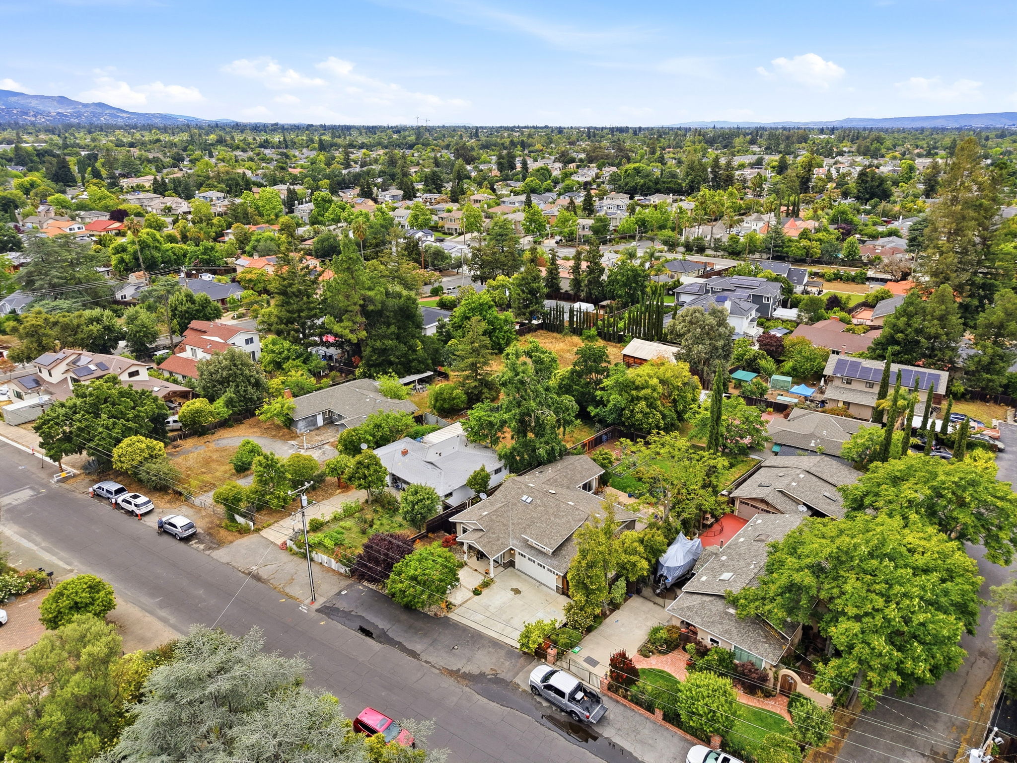 017_F8_AERIAL_1195 Steinway Ave