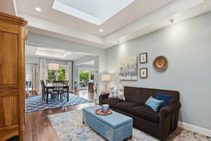 007_F8_1195 Steinway Ave