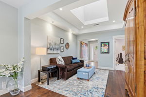 008_F8_1195 Steinway Ave