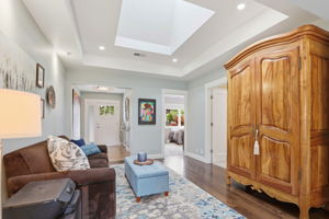 009_F8_1195 Steinway Ave
