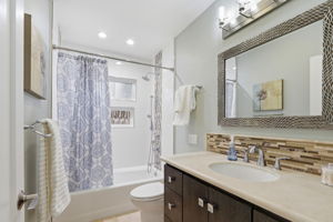 032_F8_1195 Steinway Ave