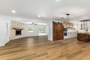 Living/Dining Area