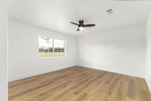 Middle Bedroom