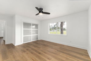 Middle Bedroom