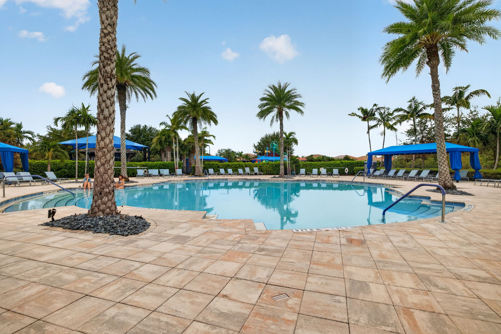 Pool 2 of 4