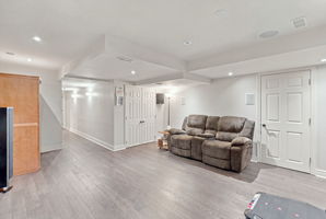  Photo 40