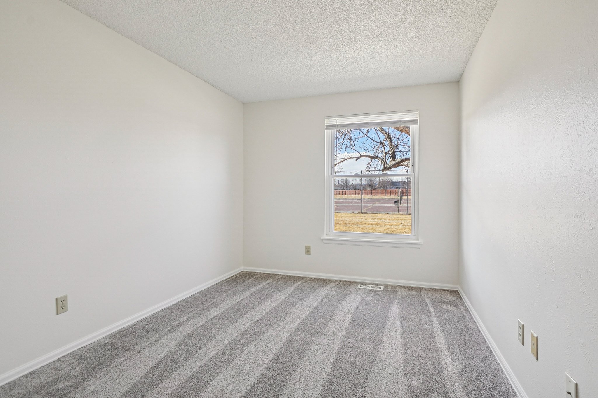 Bellaire St C-S2002-018.jpg