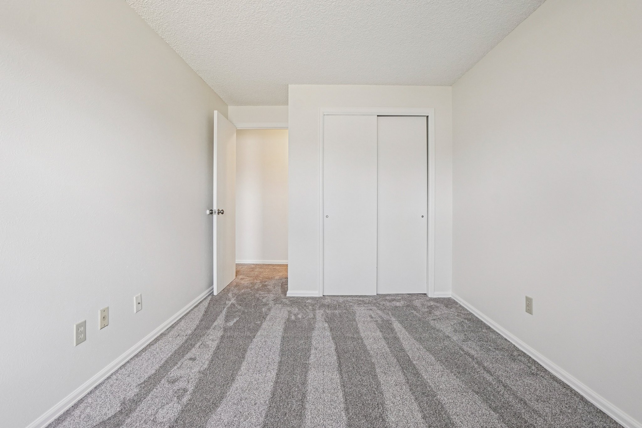 Bellaire St C-S2002-019.jpg