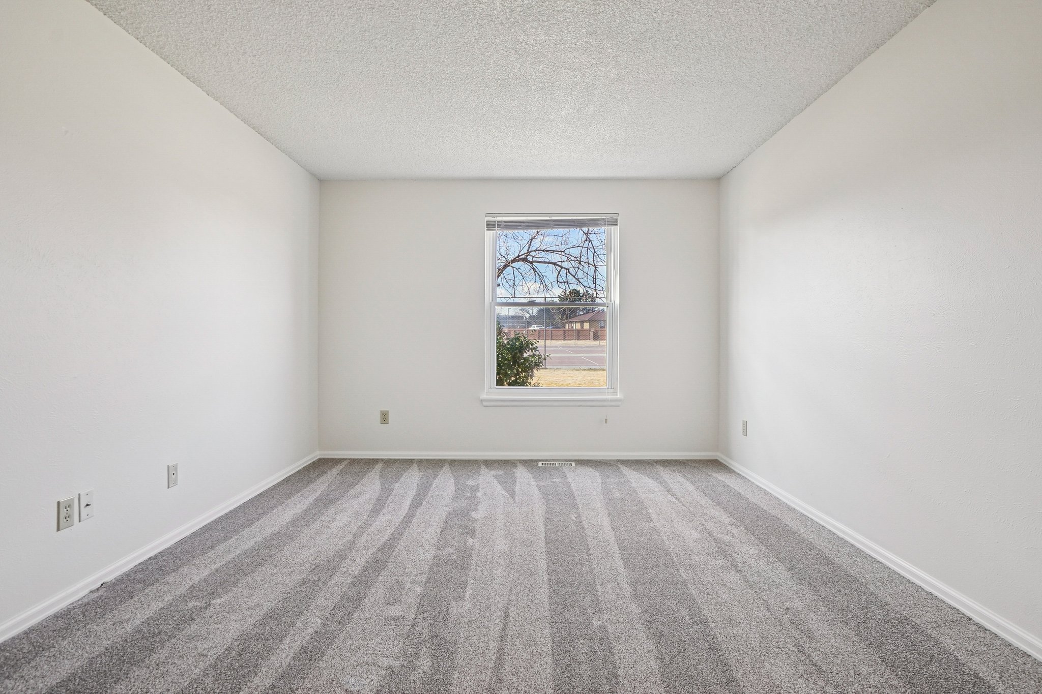 Bellaire St C-S2002-024.jpg