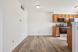 Bellaire St C-S2002-013.jpg