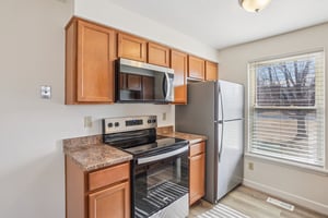 Bellaire St C-S2002-015.jpg