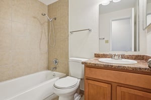 Bellaire St C-S2002-020.jpg