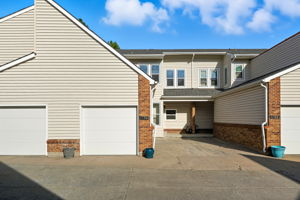  Photo 0