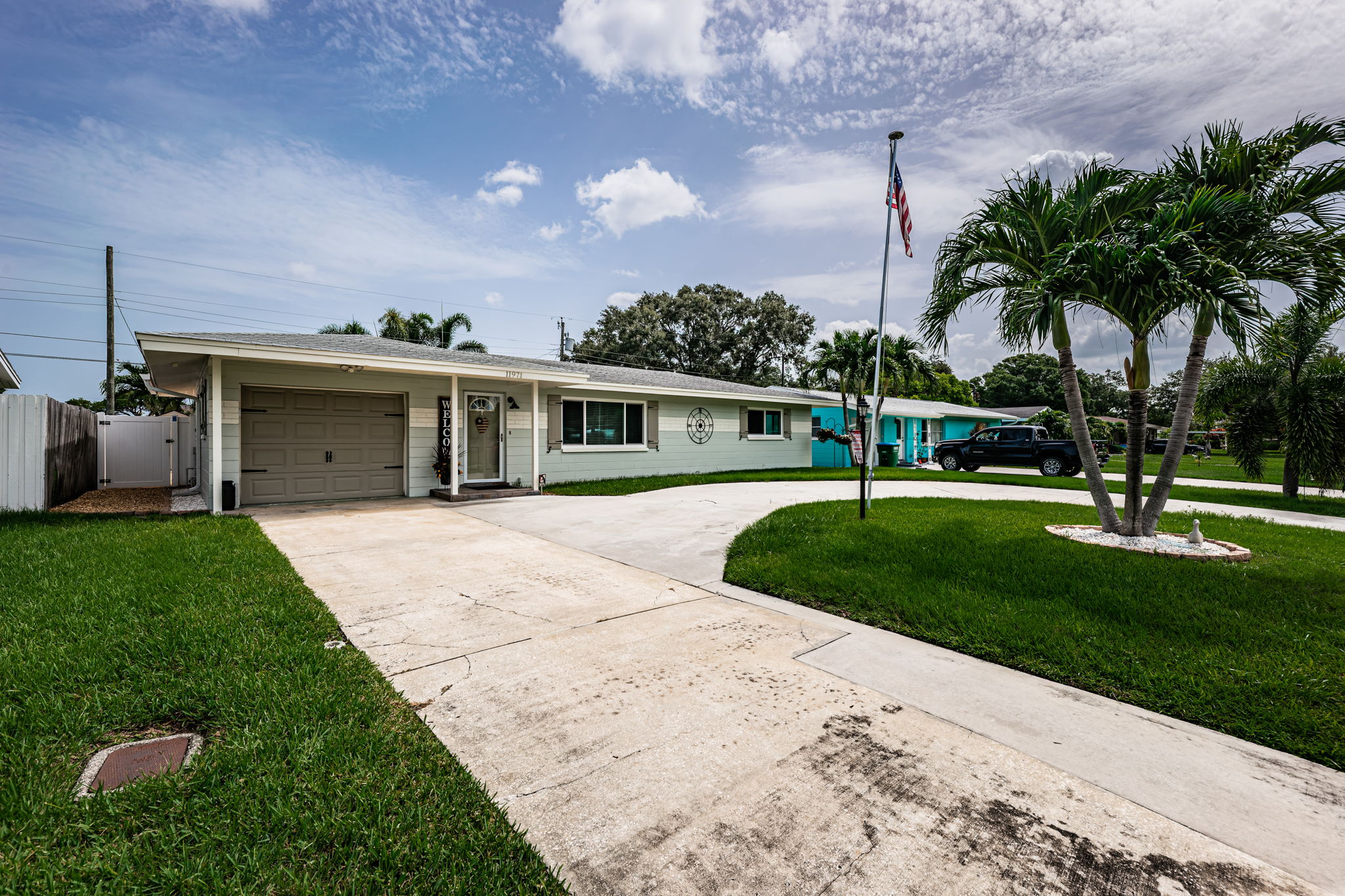 Front Exterior5