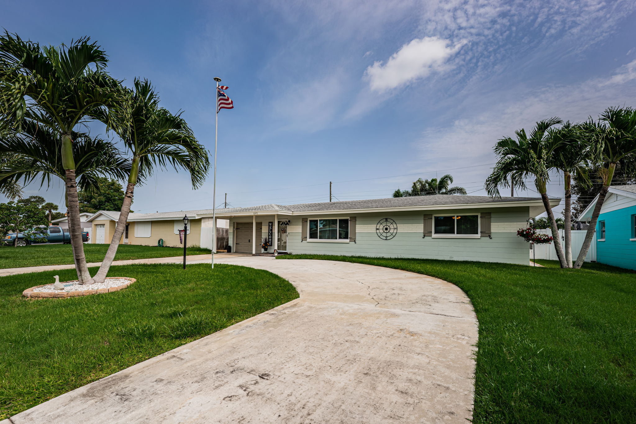 Front Exterior7