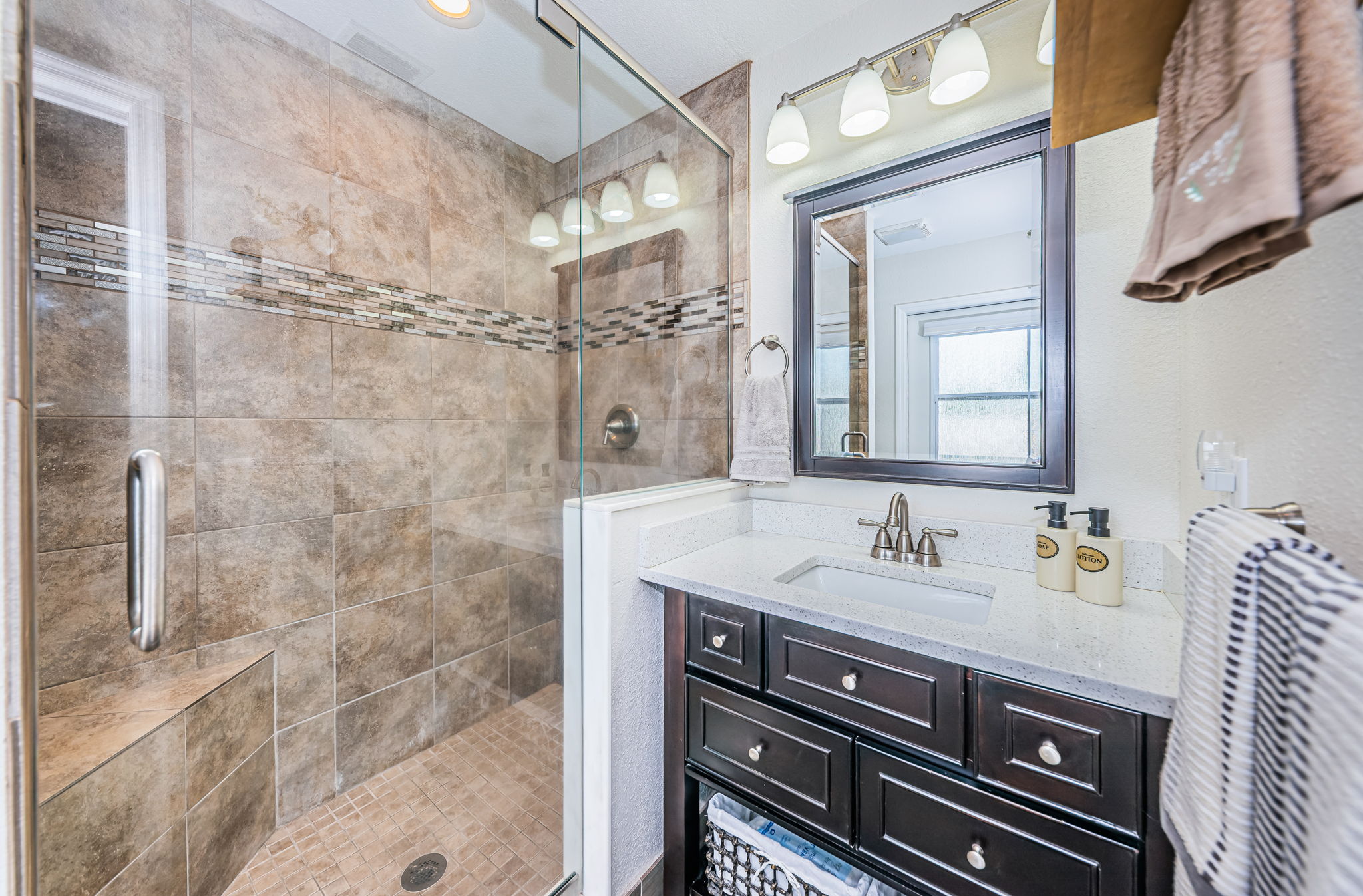 Master Bathroom1a