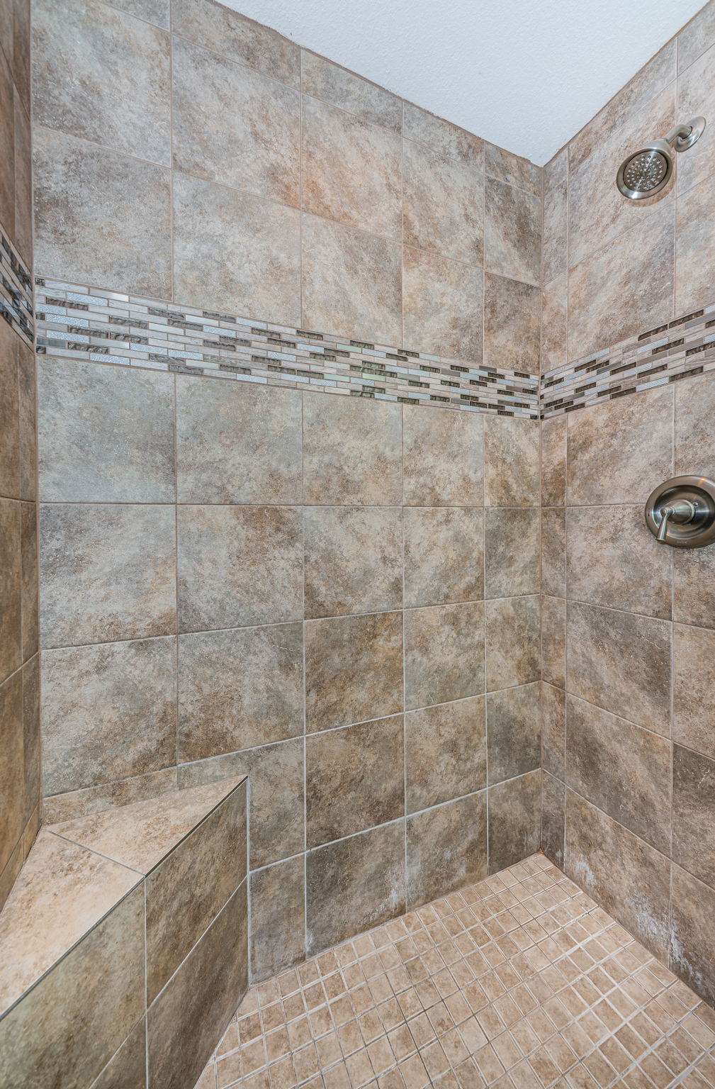 Master Bathroom1b