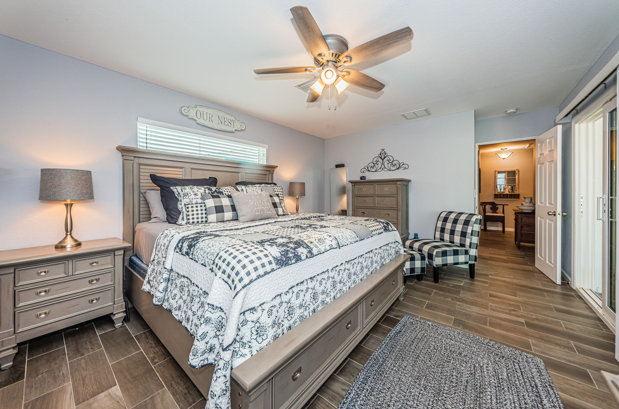 Master Bedroom1c