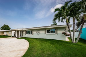 Front Exterior4
