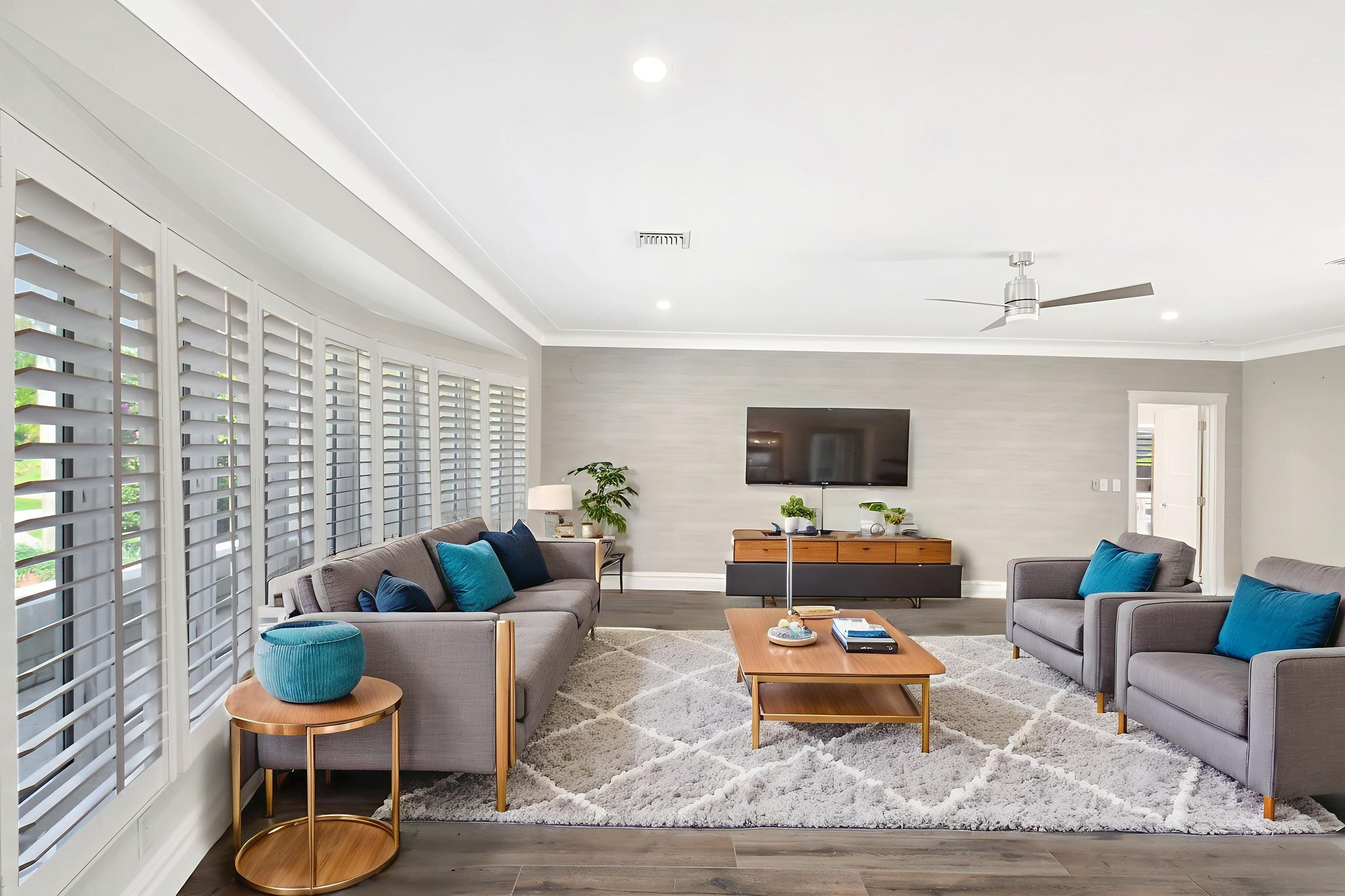 DSC_9368 virtually staged.jpeg