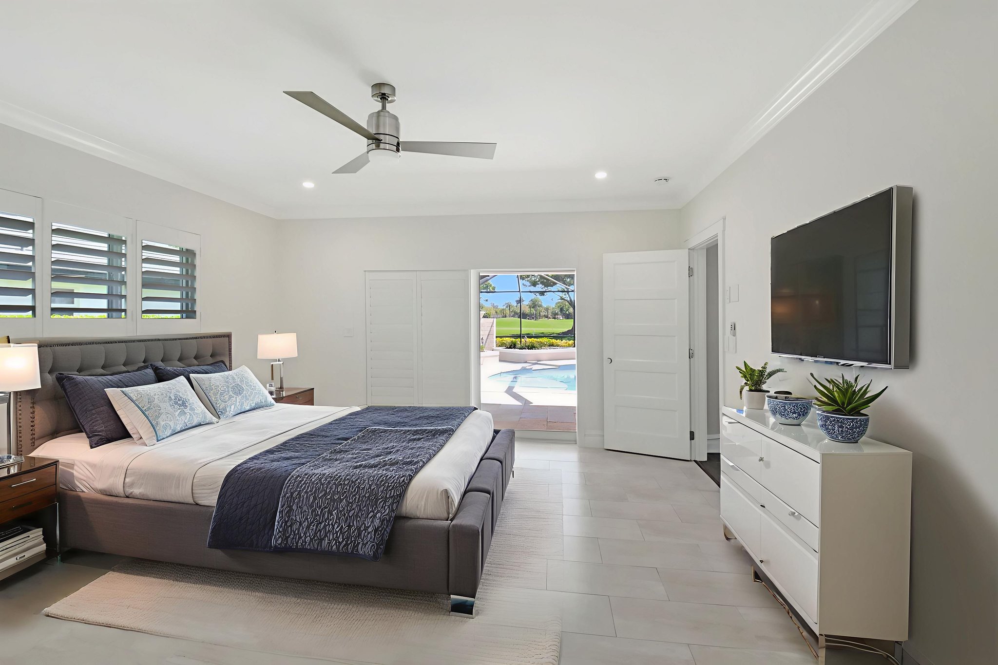 DSC_9413 virtually staged.jpeg