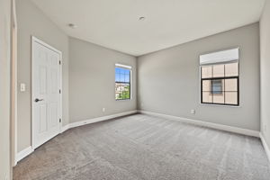 Upper Level Bedroom4
