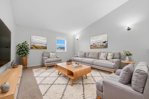 026_DT6A9657_autoremove_26456113_autoremove_26456178 virtually staged.jpeg