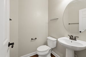  Photo 32