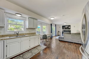 S Barrington Rd-013